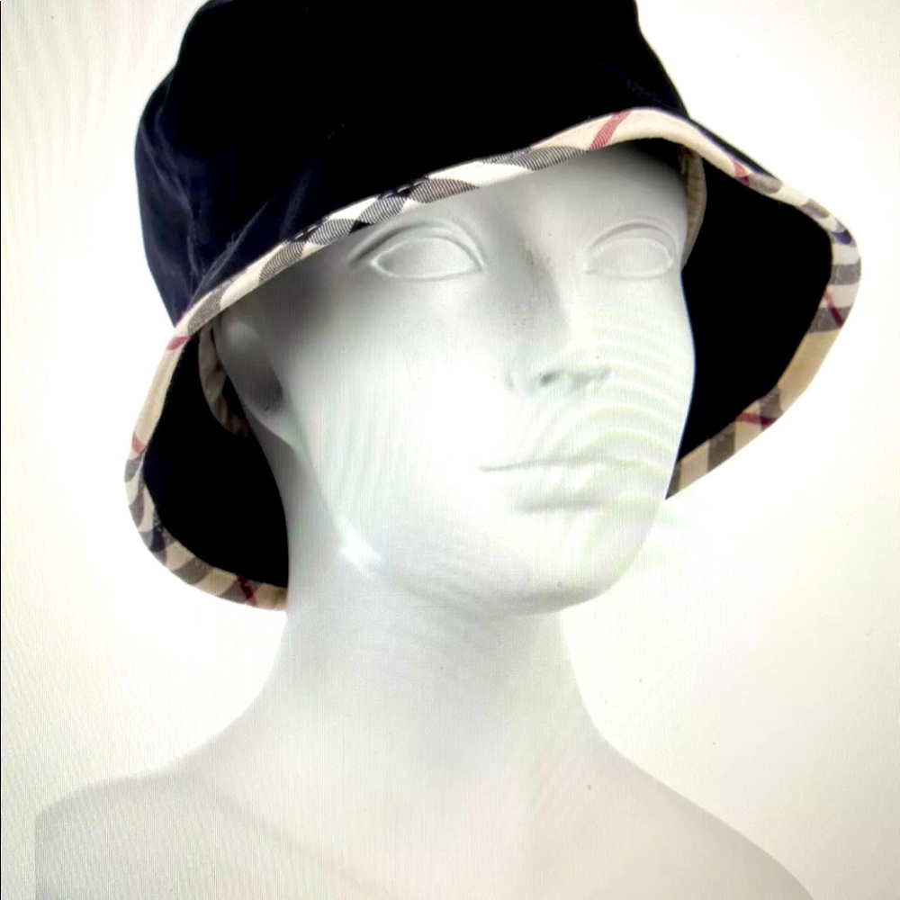 Black Burberry Bucket Hat with Nova Trim